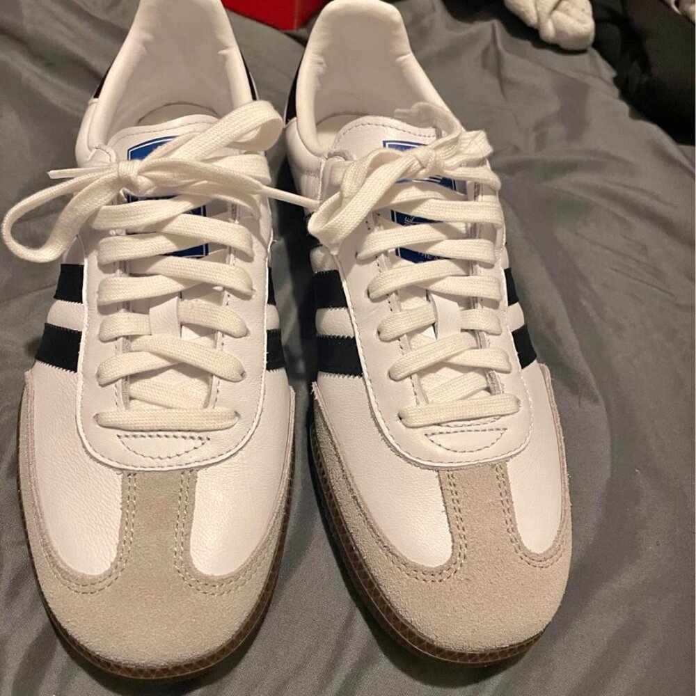 SAMBA ADIDAS SIZE 9
